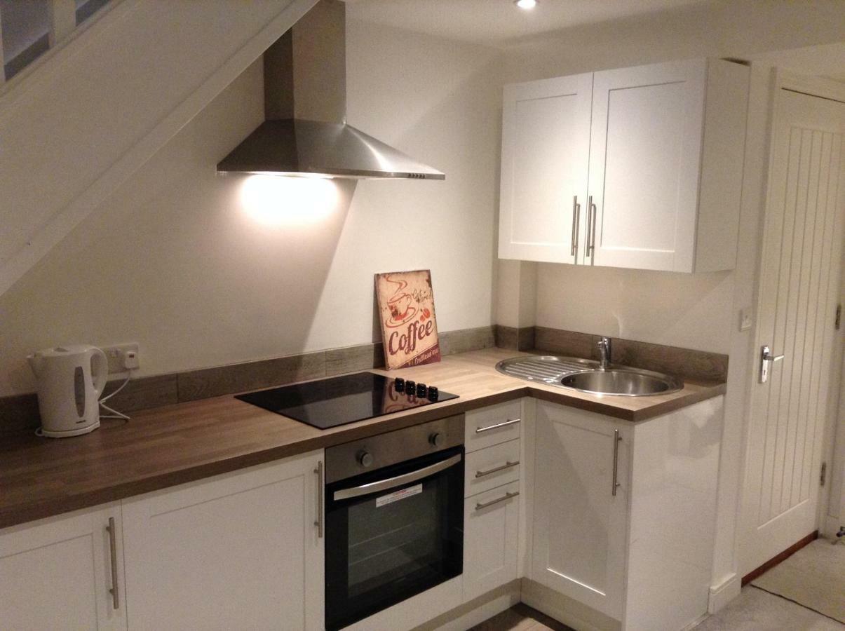 Central Windsor Apartments Экстерьер фото
